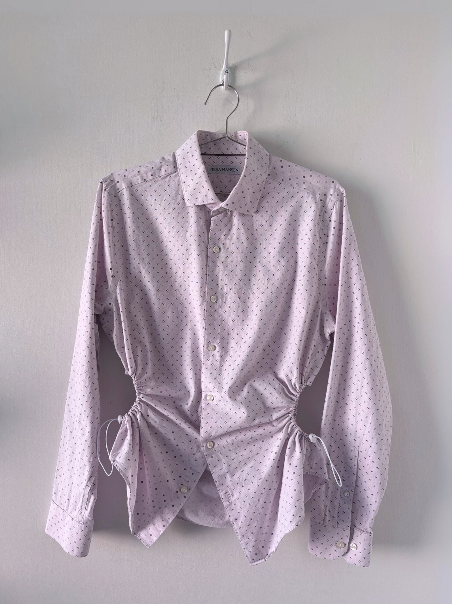 M/L Nena Hansen Bungee Shirt - Pale Pink Dot