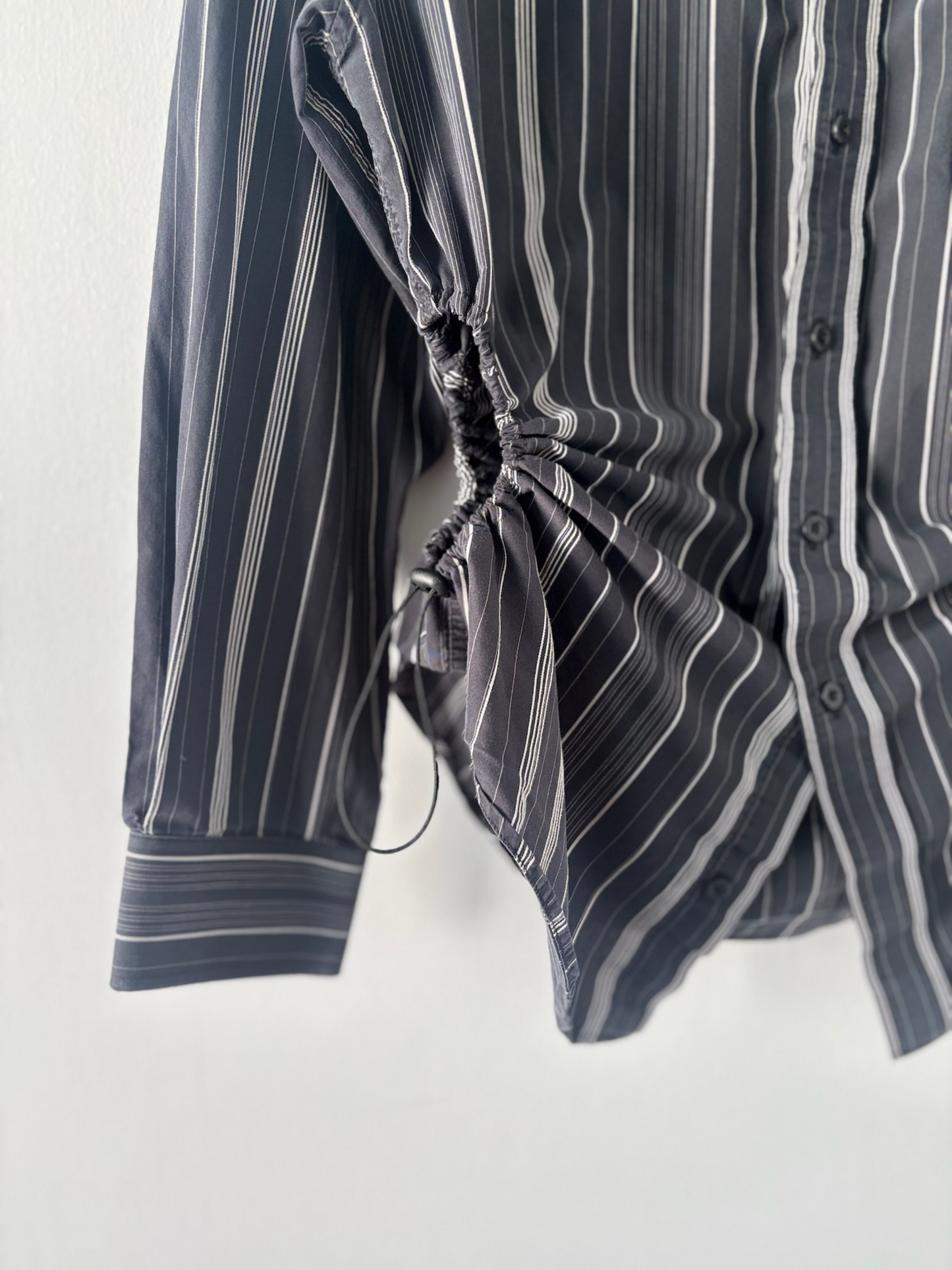 M/L Nena Hansen Bungee Shirt - Charcoal Grey Stripe